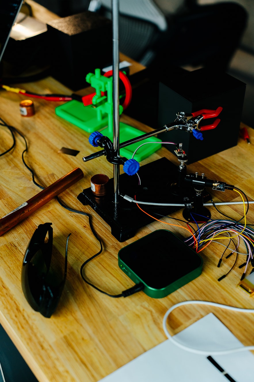 Fabrication bench in the VastVision lab